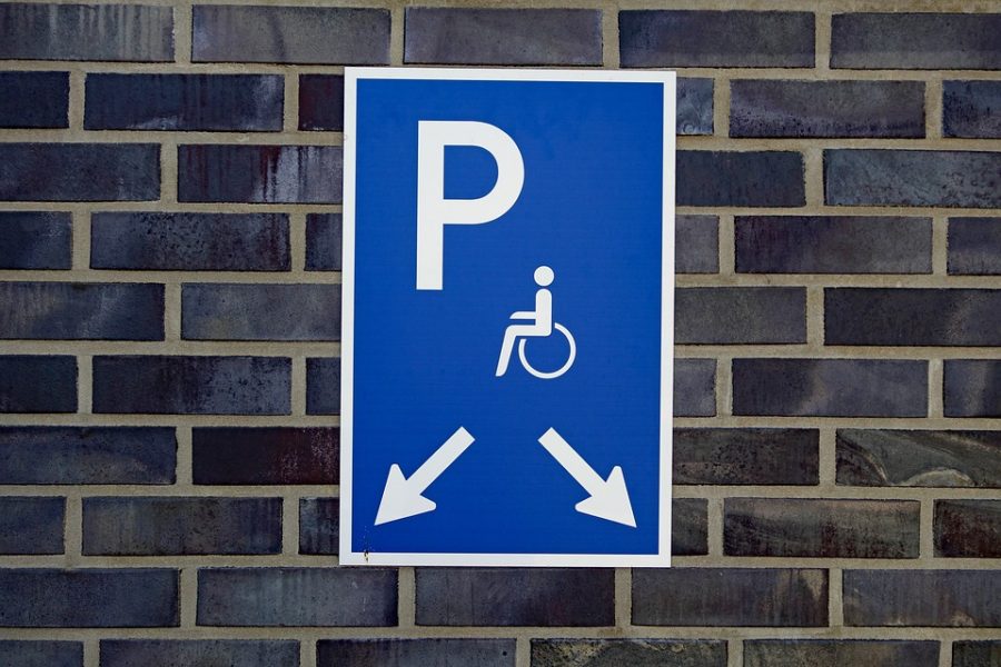 Cermi Pide La Uniformidad De La Señales Las Plazas De Estacionamiento Para Vehículos De Personas Con Movilidad Reducida