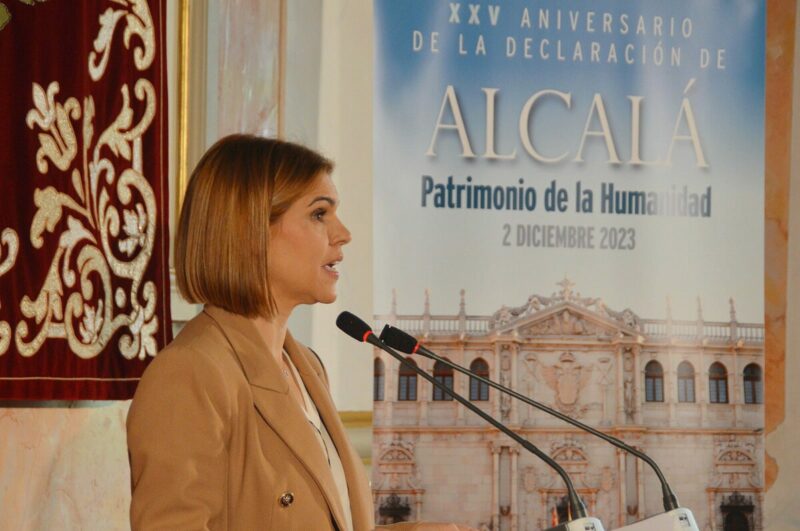 La alcaldesa, Judith Piquet, en la presentación de los actos del 25 aniversario de Ciudad Patrimonio de la Humanidad en Alcalá de Henares