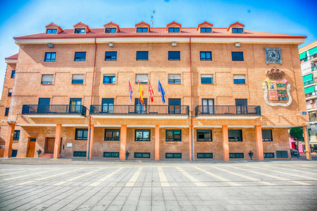 Fachada principal del Ayuntamiento de Móstoles